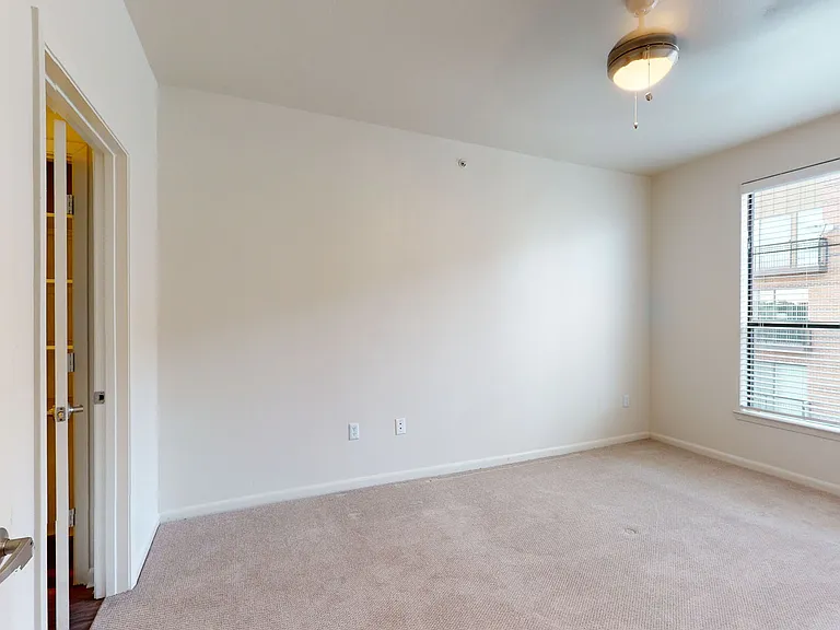 Residences at the Domain — Photo 72