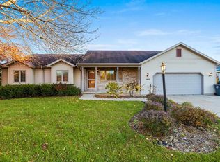 W2303 Saint Germaine Ct, Appleton, WI 54915