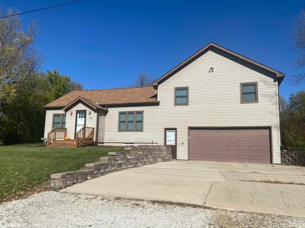 1106 Chicago St, Audubon, IA 50025