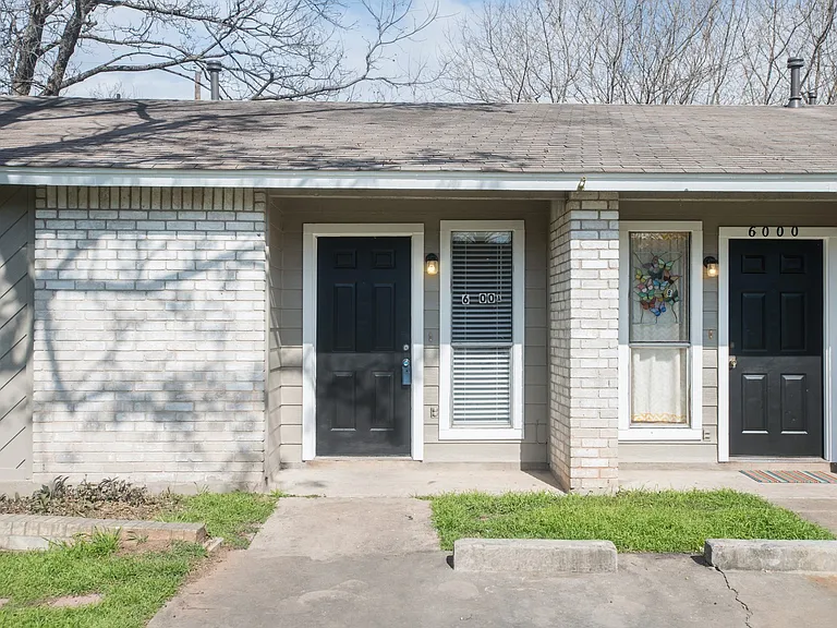 6000 Tracy Lynn Ln — Photo 1