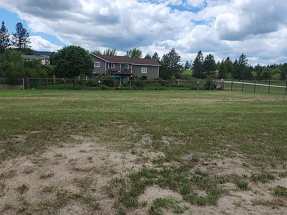 3rd image of LOT 0 Pinebrook Dr