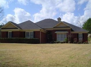 600 Piedmont Lake Rd, Pine Mountain, GA 31822