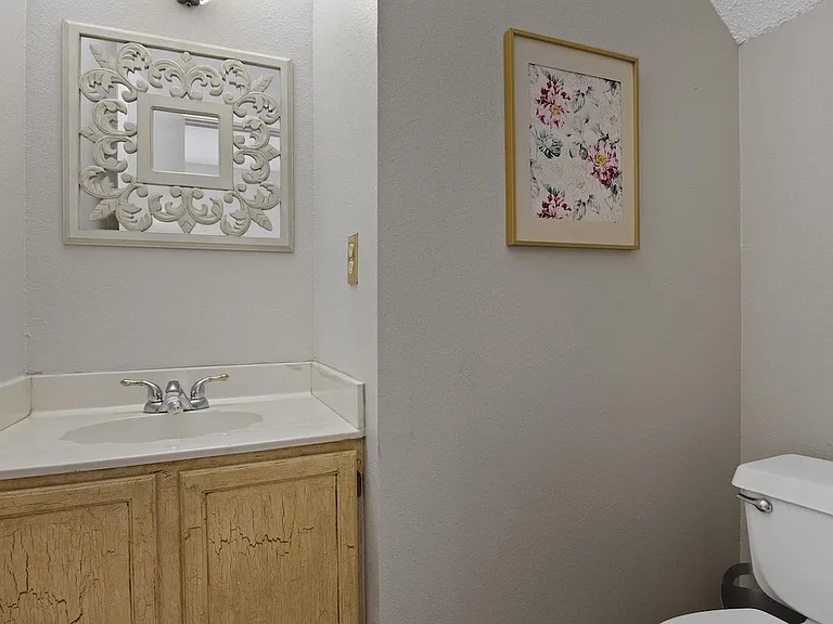 14102 N Hills Village Dr — Photo 18