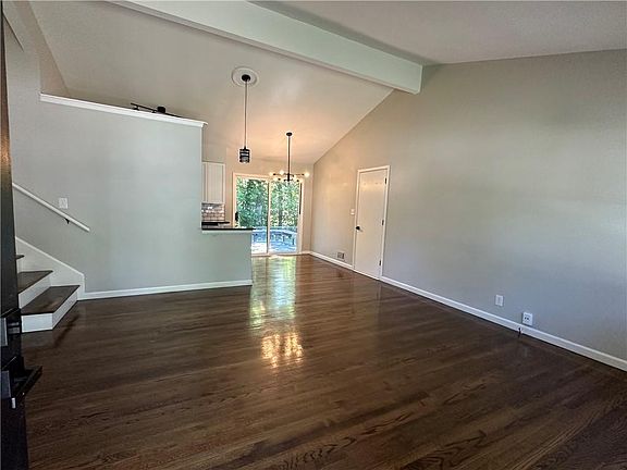 4th image of 508 Belmont St