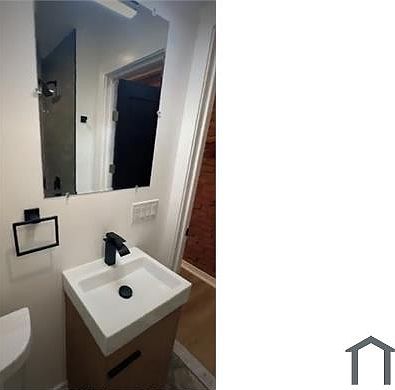 3rd image of 5018 W Stiles St #B