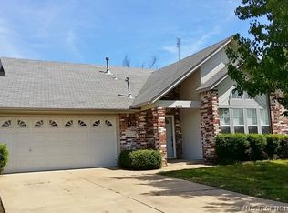 5919 S 32nd West Ave, Tulsa, OK 74107