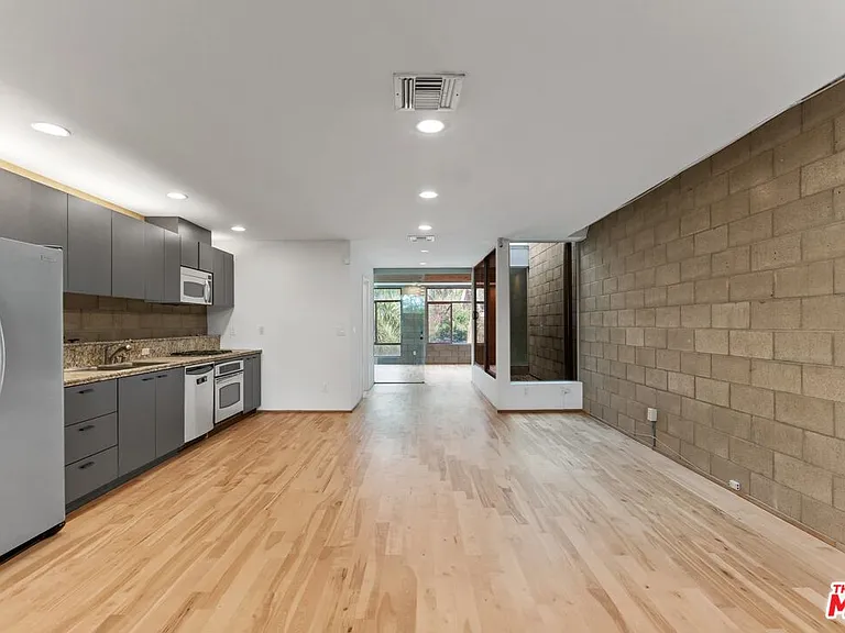 6615 Melrose Ave #3 — Photo 13
