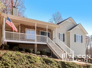 28 Greenway Dr, Dallas, GA 30157