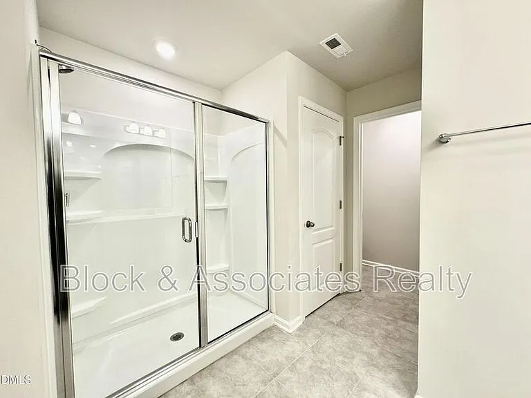 104 Sweet Olive St — Photo 5