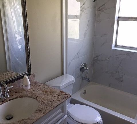 4th image of 323 Gordon Ave S #2