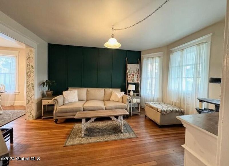 5th image of 807 1st Street Street