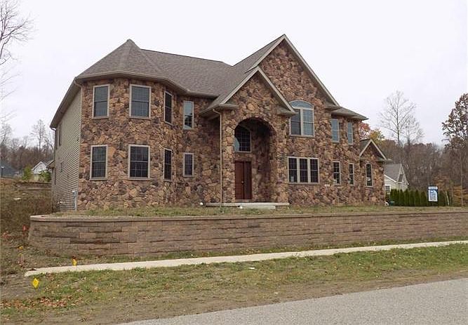 1st image of 4405 Stone Creek Dr