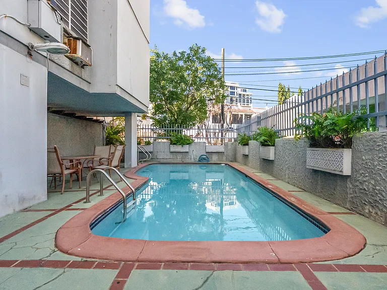 85 Caribe — Photo 24