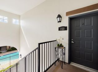 485 Country Club Dr UNIT 225, Simi Valley, CA 93065