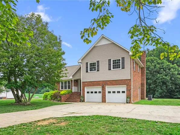 6302 State Highway 61, Gibsonville, NC 27249