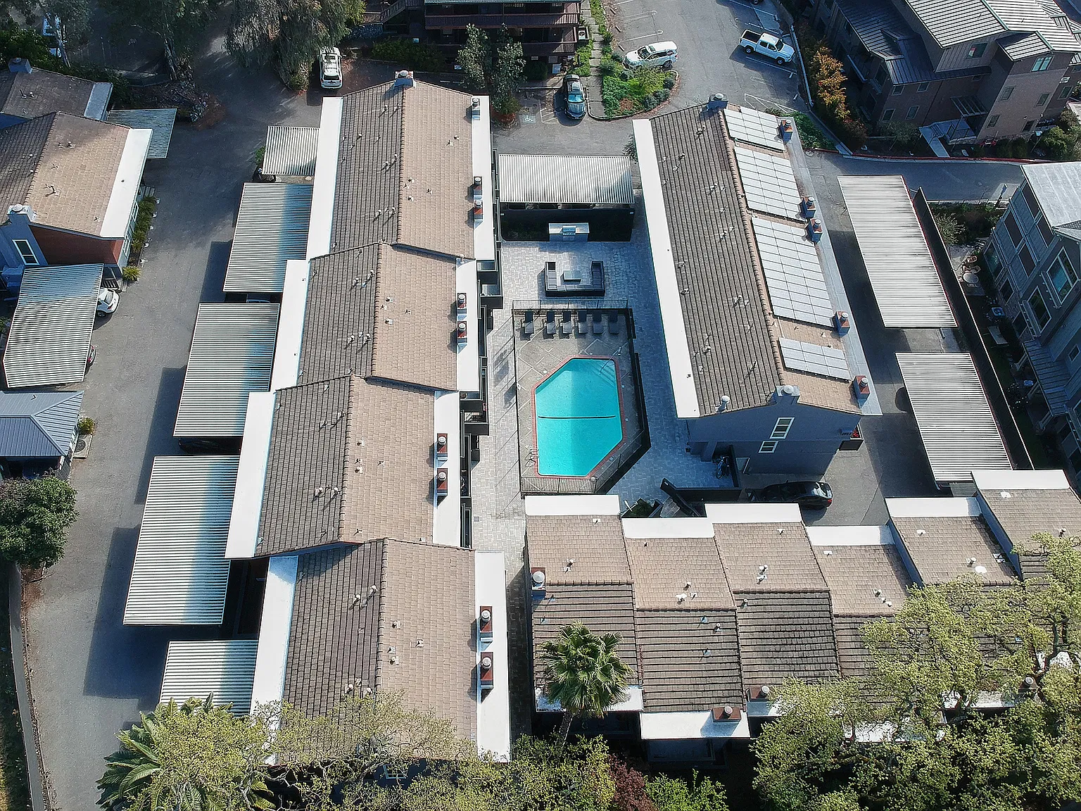 Ladera Apartments — Photo 3