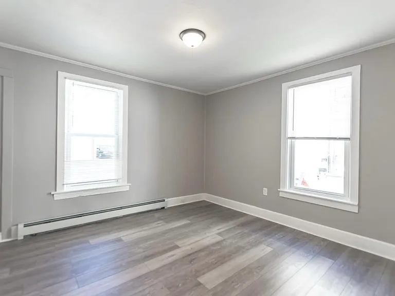 562 Dubuque St #1 — Photo 4