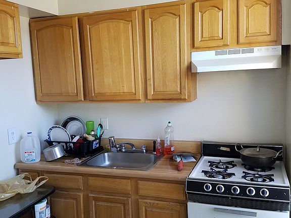 5th image of 851 Bergen Ave #301