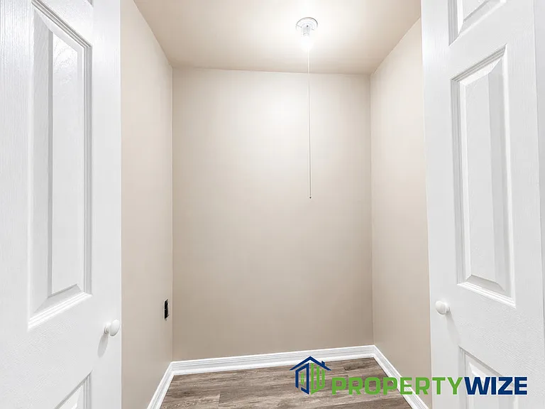 7646 Oldfield Ln — Photo 16