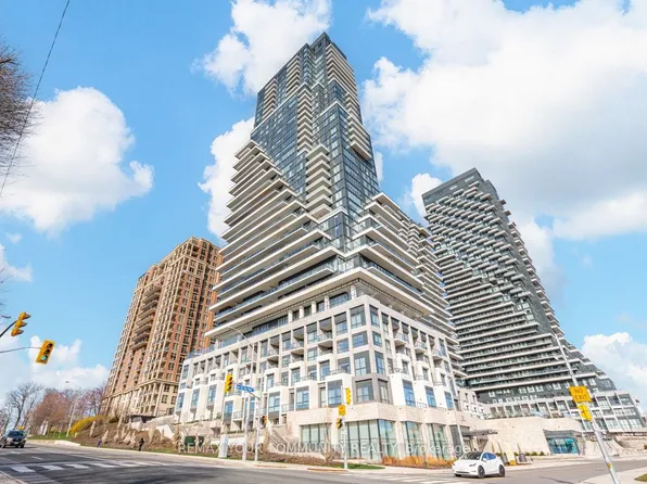 10 Inn On The Park Dr, Toronto, ON