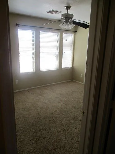 642 S Concord St — Photo 3