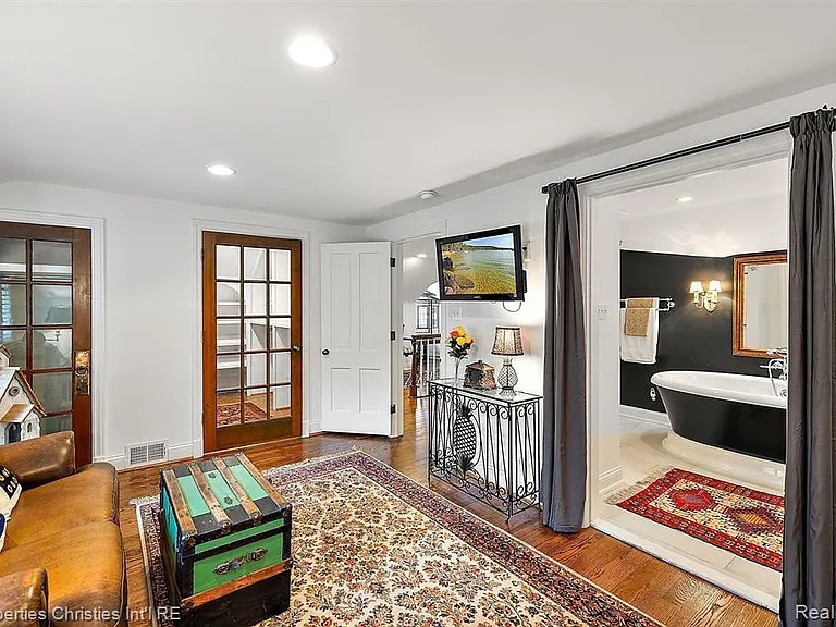 275 Barden Rd — Photo 26