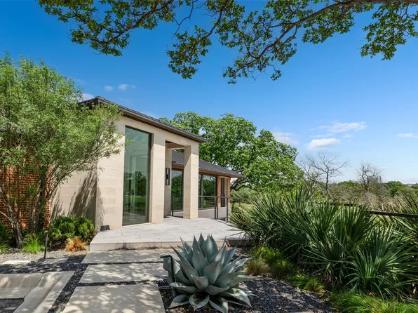 17214 Club Hill Dr, Dallas, TX 75248