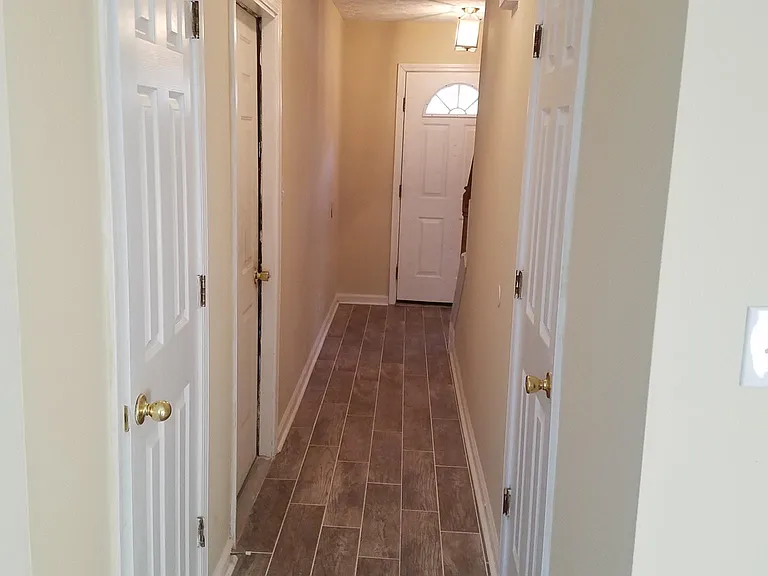 707 Guide Post Ln — Photo 5