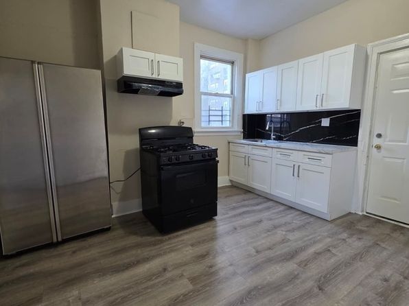 175 Orchard St Floor 2