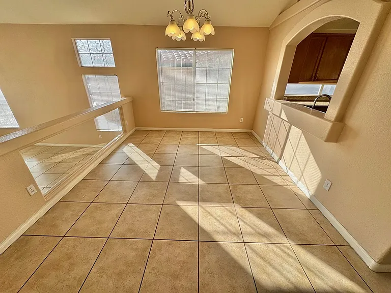 2514 Quail Canyon Ave — Photo 4