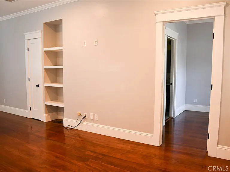268 N Grand St — Photo 6