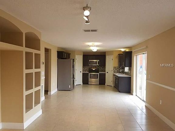 3rd image of 120 Mediterranean Ct