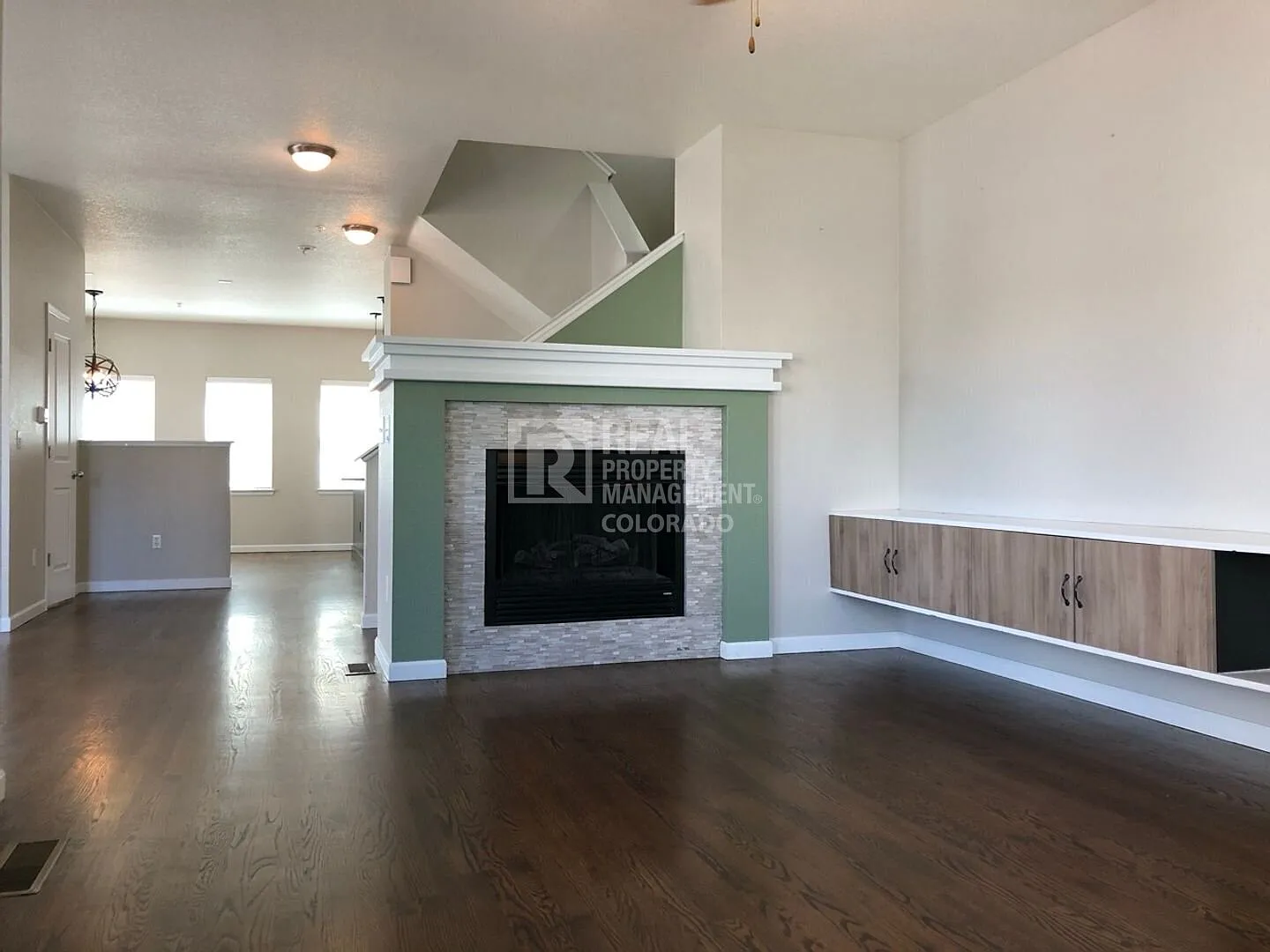 Luxury 3-Bedroom Townhome | Lakewood, Co — Photo 3