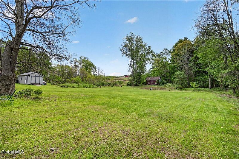 3rd image of 410 Middle Grove Road