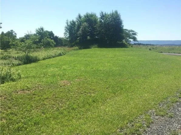 8 Taylor Nicole Cir, Lehighton, PA 18235