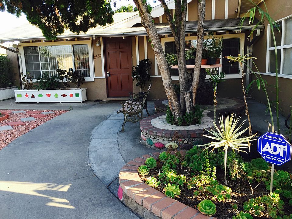 Lanscaped front yard