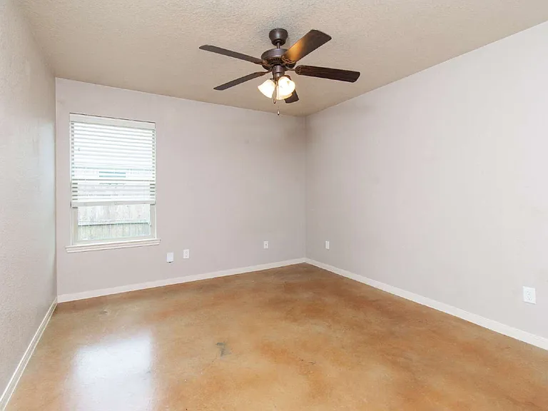 4409 Brutus Ln #B — Photo 8