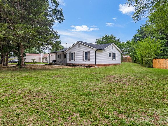 4th image of 12101 Charing Grove Ln