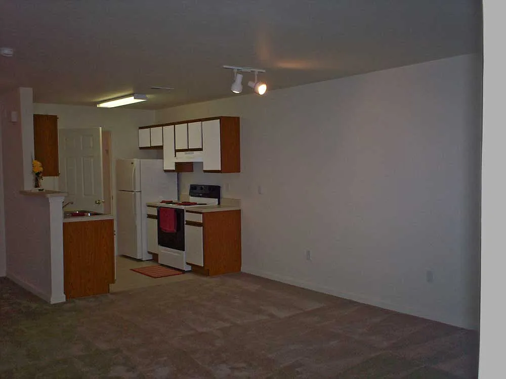 Canterbury House Jackson Apartments — Photo 2