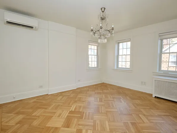 16 Colonial Gardens image 23 of 40