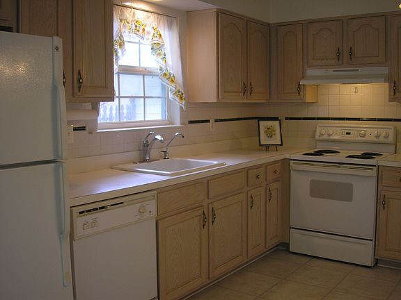4th image of 107 Theodore Dr