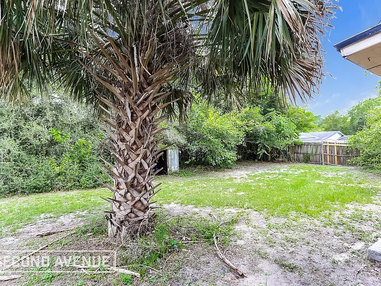 8645 Samona Dr W — Photo 17