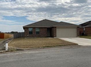 149 Eagle Dr, Luling, TX 78648