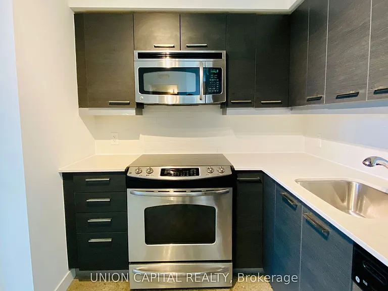 510 King St E #607 — Photo 14
