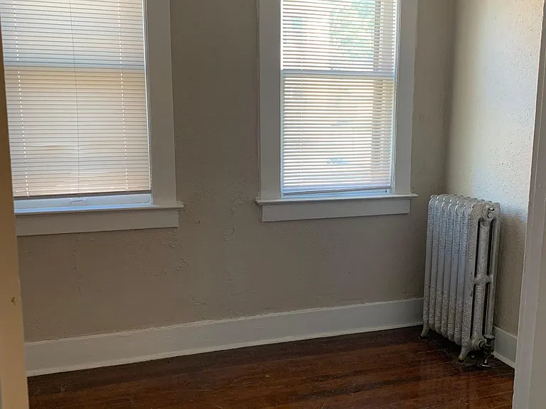 1733 Poplar Ave #7 — Photo 6