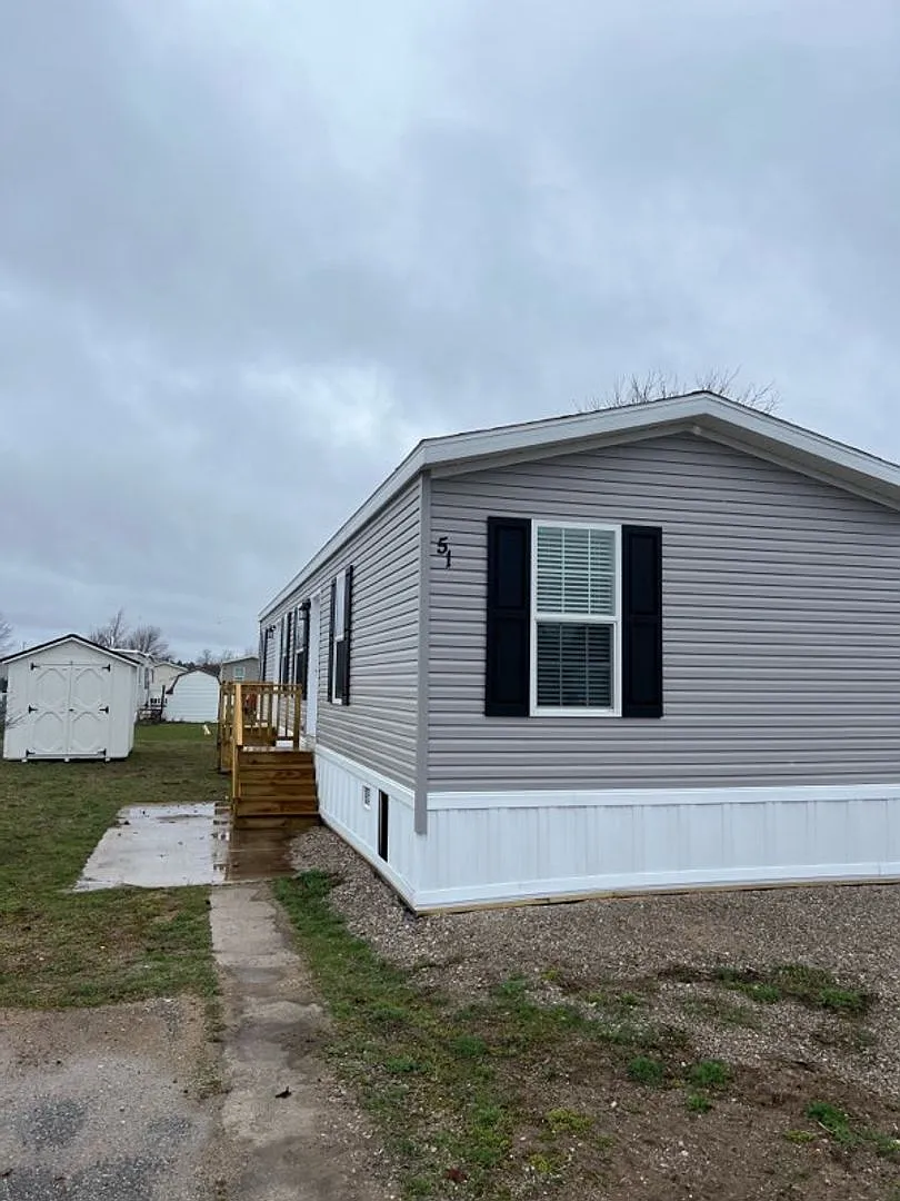 Lot 51 — Photo 1