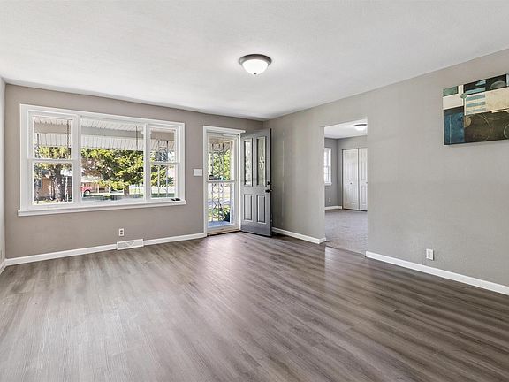 5th image of 460 W Knox St