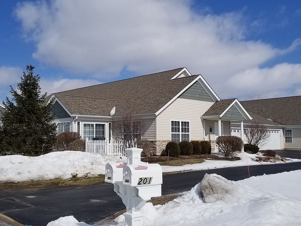 1st image of 205 Lily Ln
