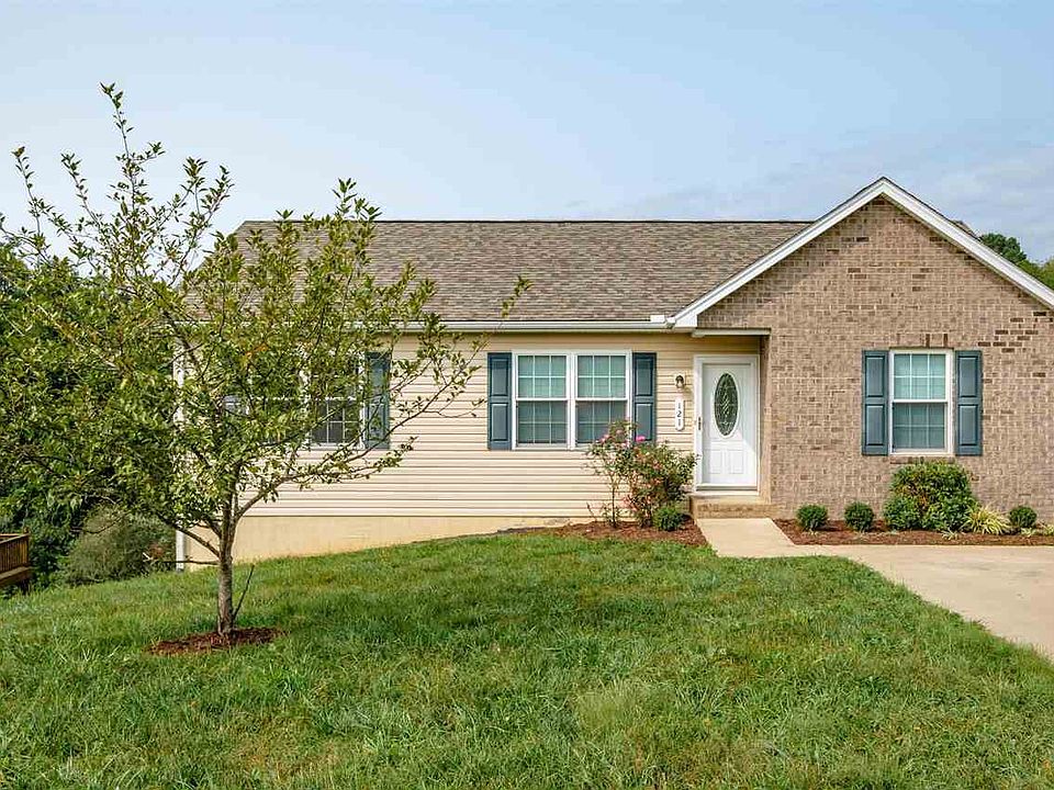 1st image of 121 Thoroughbred Cir