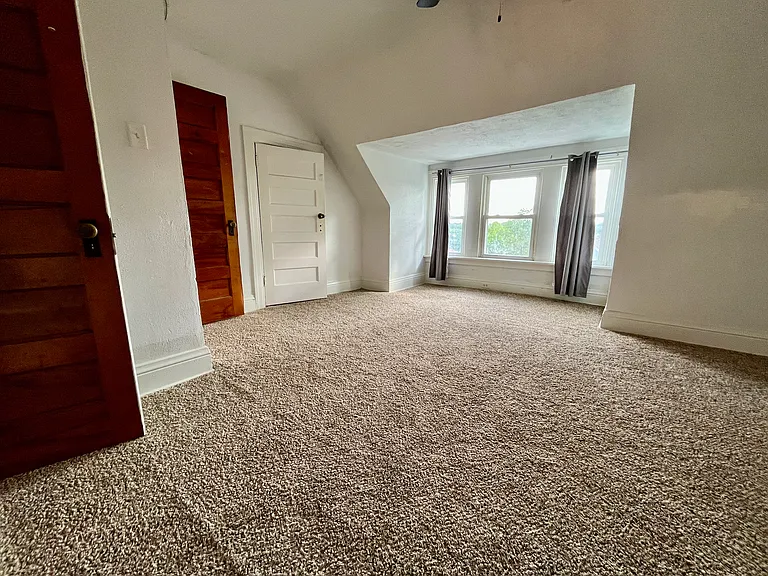 1413 Chelton Ave #2 — Photo 16